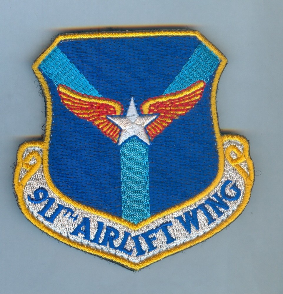USAF / US Air Force 911th AIRLIFT WING PATCH ... MINT .... HOOK REVERSE ... X