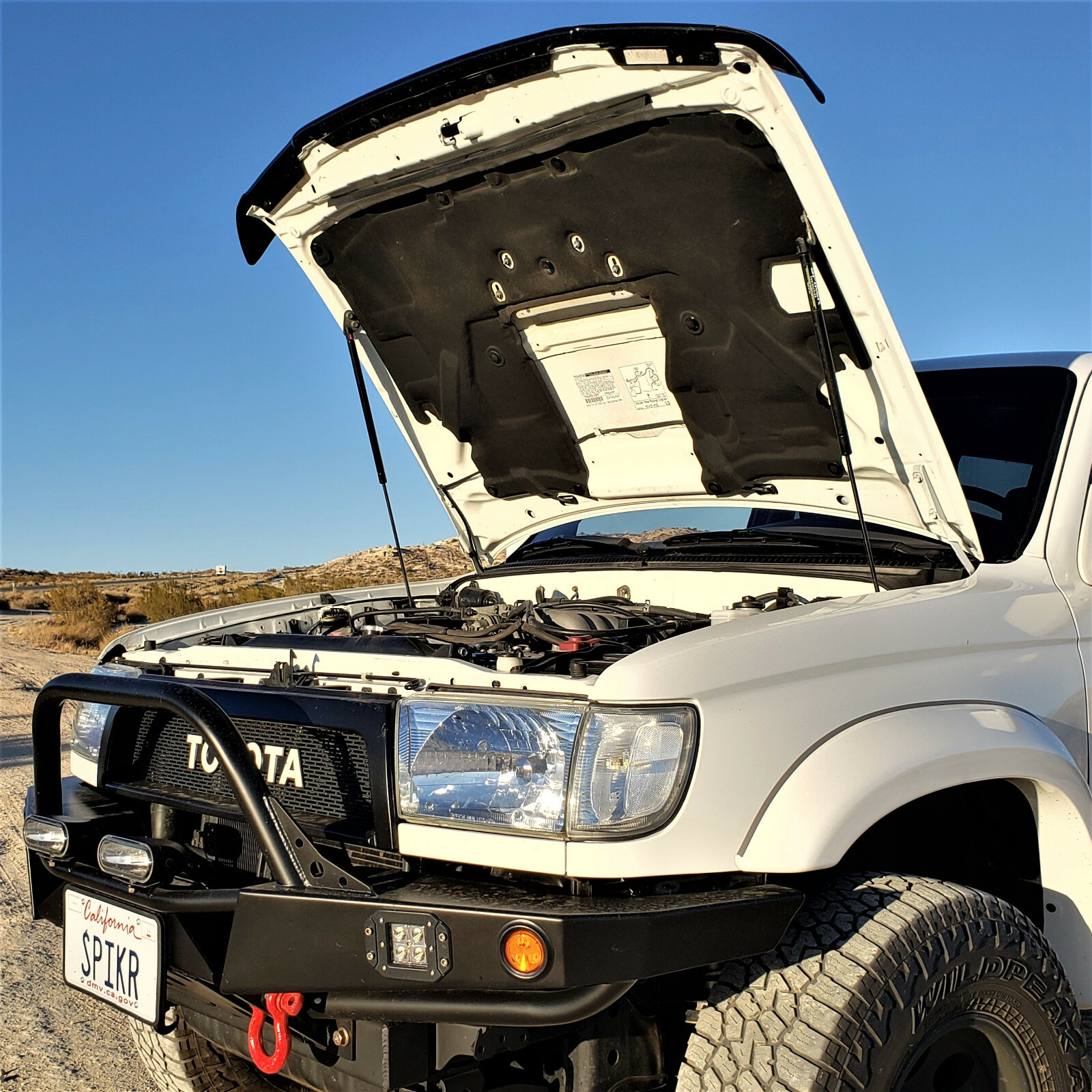 Hood Strut Kit for '96-'02 Toyota 4Runner (High Lift) by Spiker Engineering