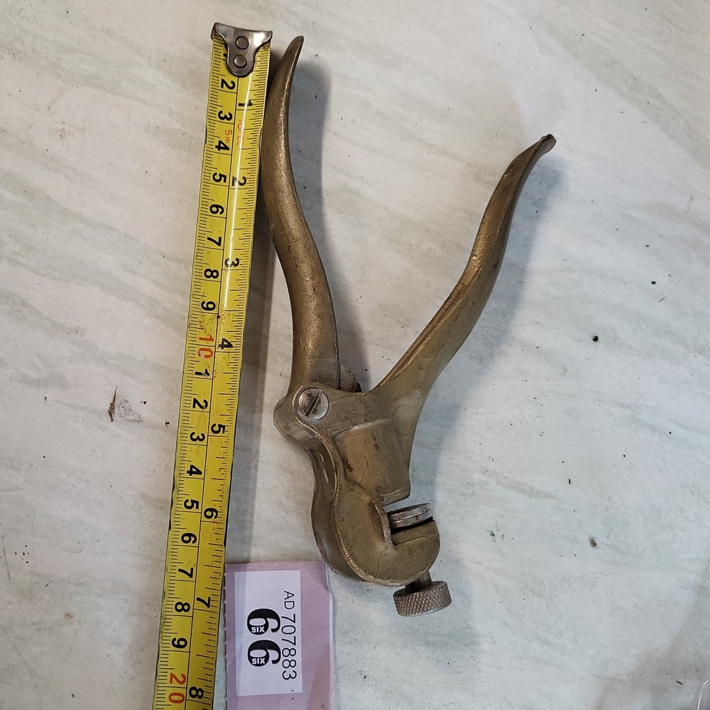 Vintage Eclipse No. 77 Saw Setting Tool. Quality item. Very nice condition.