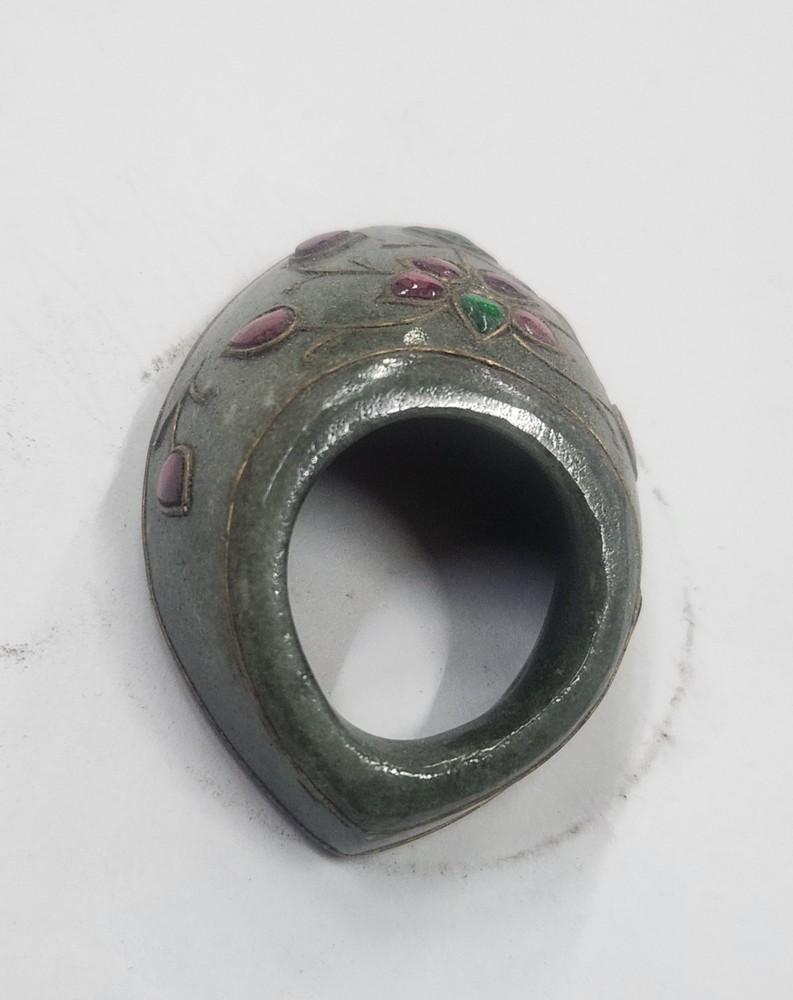 Antique Islamic Mughal Jade Archer Ring.