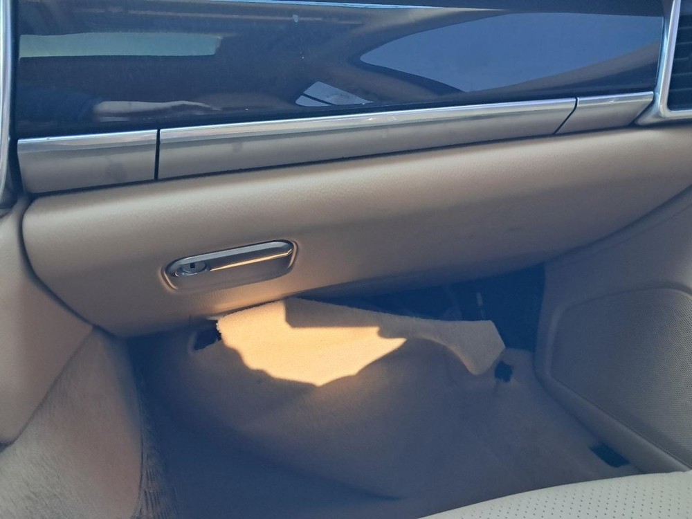 PANAMERA  2011 Glove Box 4860183
