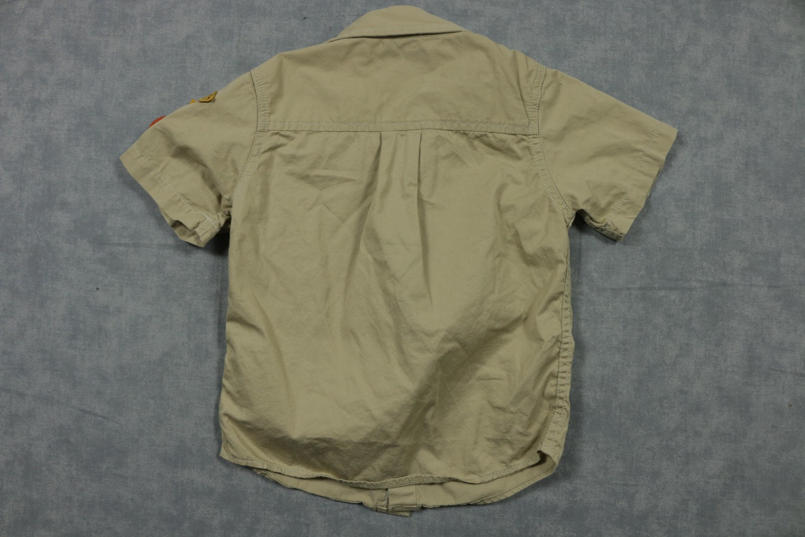 OshKosh B'gosh Shirt Boys 3T Tan Short Sleeve Scout Patches Button Up Adventure