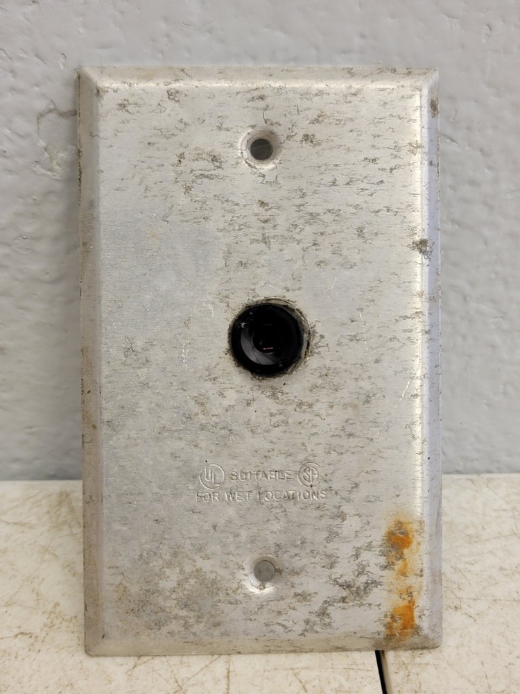 (2) KT&C KPC-S500 Camera