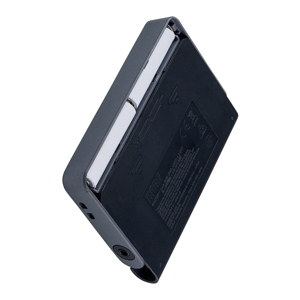 Vocal Pitch Trainer with FiveLine Staff Display and Sound Feedback Function