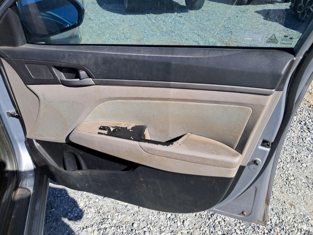 6 2015 Glove Box 4842396