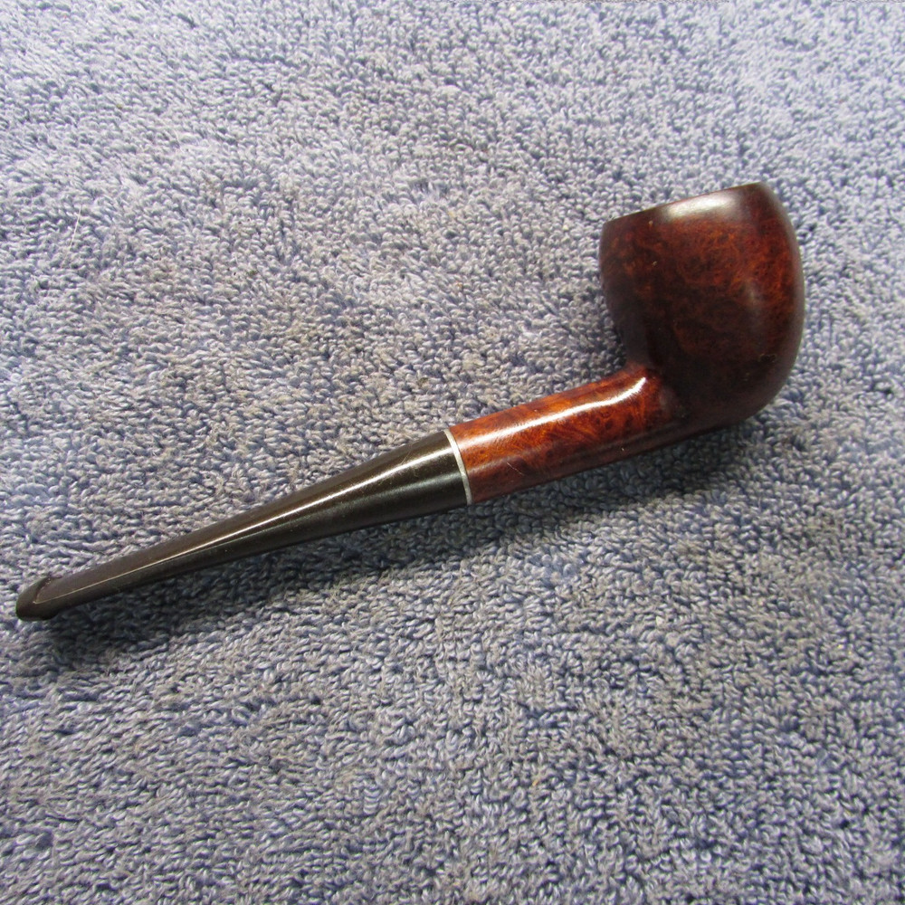 Smoking Pipe: Pipe Maker Imported Briar