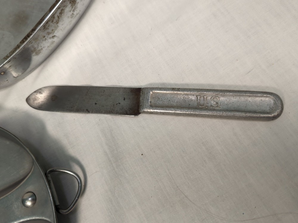 U.S. Army Mess Kit Dated 1945 Marked US E.A. CO WWII With Knife