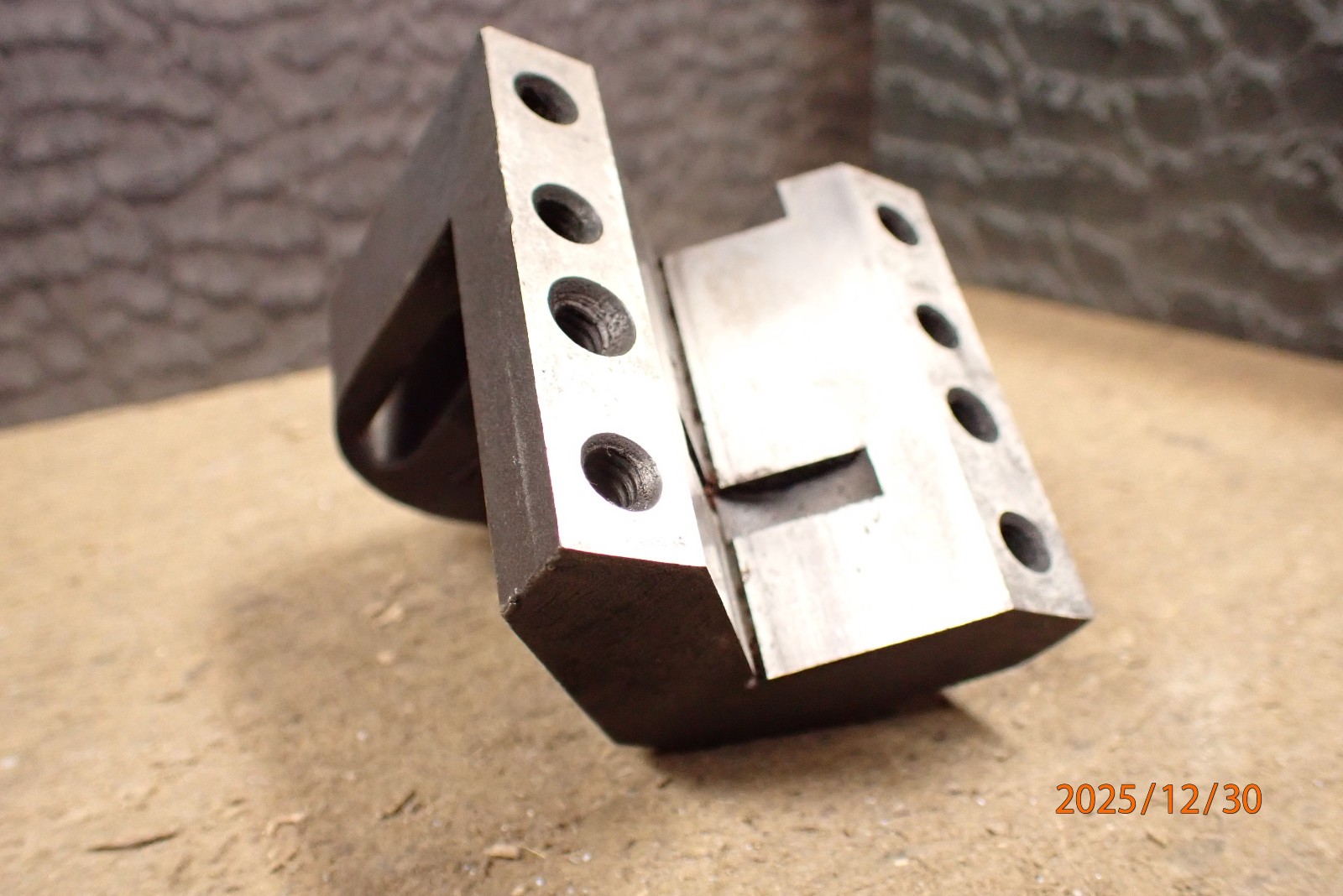 LOT 693A: ATCO MACHINIST V-BLOCK FIXTURE TOOLING  FOR PUNCH FORMER SPIN FIXTURE