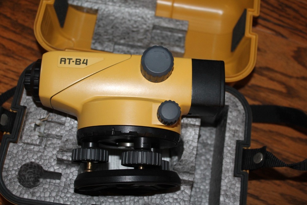 Topcon AT-B4 Auto Level with Case Durable Surveying Instrument