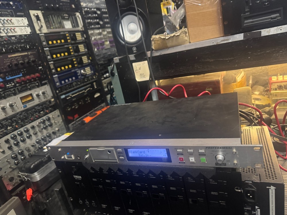 Marantz PMD570 Compact-Flash Recorder Player  PMD 570  Rack ARMENS