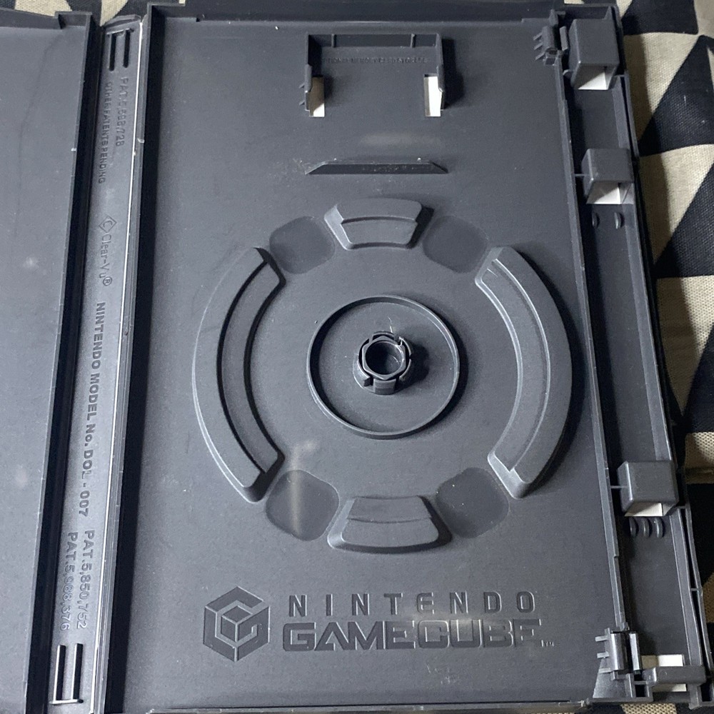 Final Fantasy: Crystal Chronicles (Nintendo GameCube, 2004) Case Only