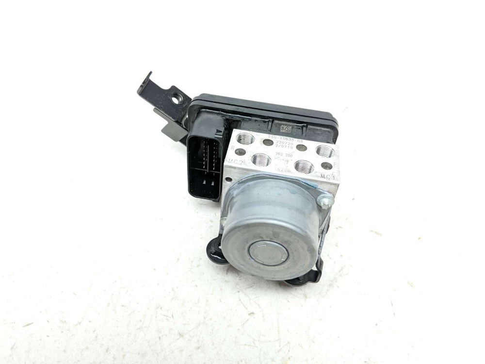 22 Yamaha XSR900 ABS System Pump