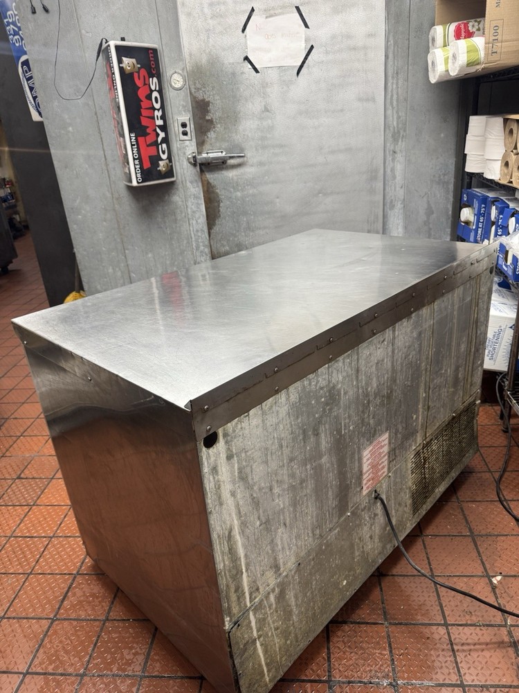 SILVERKING 48” 2 DOOR UNDERCOUNTER Cooler USED