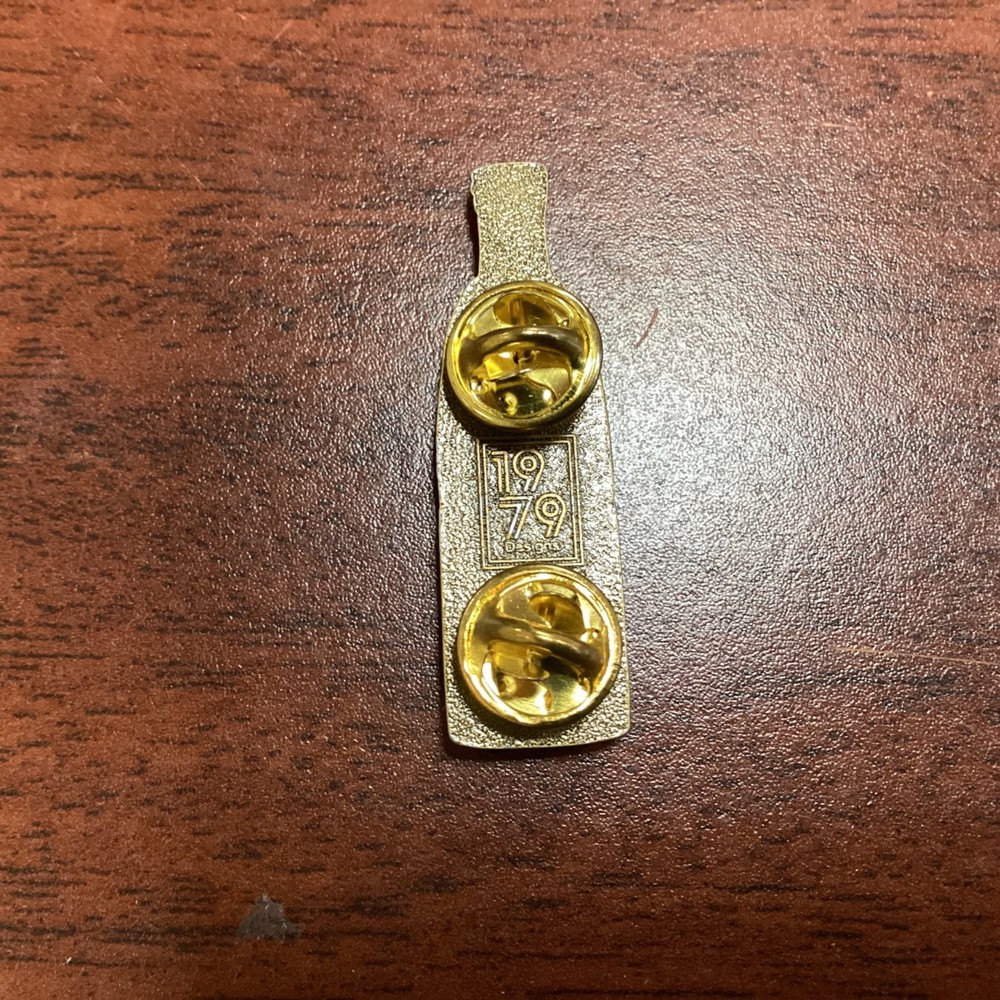 Nixta Licor de Elote Bottle Enamel Pin