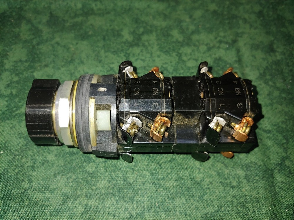Micro Switch Selector Cam Switch with PTCH & PTCC Contact Blocks (43942-B2)