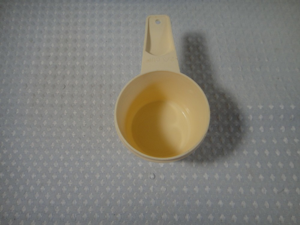 Tupperware Measuring 2/3 Cup Replacement Almond #763 Kitchen Gadget
