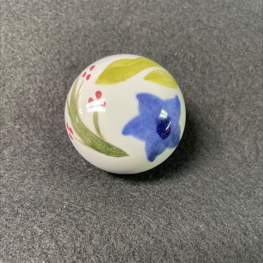 1-3/4" Floral Ceramic Knob