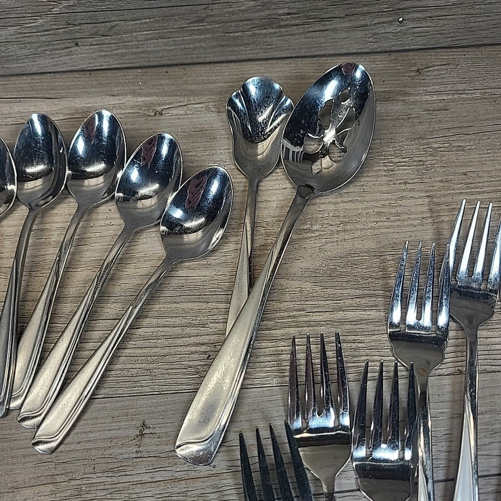 Pfaltzgraff 37 Piece Flatware Silverware Set Setting For 6 With Extras
