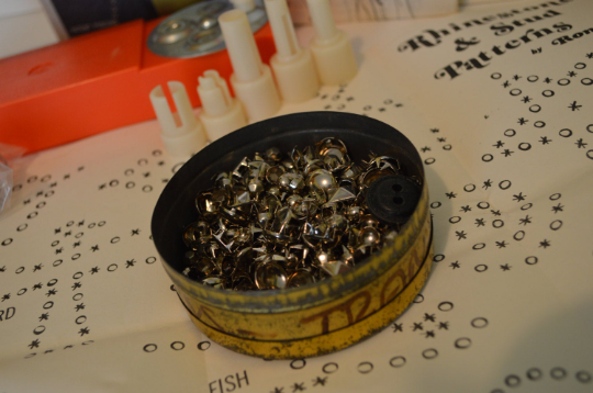 Vintage The Rhinestone and Stud Setter