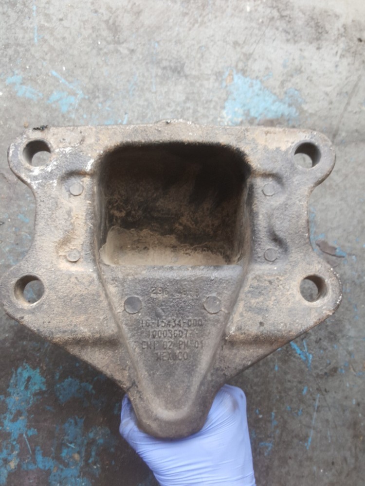 FREIGHTLINER SPRING HANGER 16-15434-000