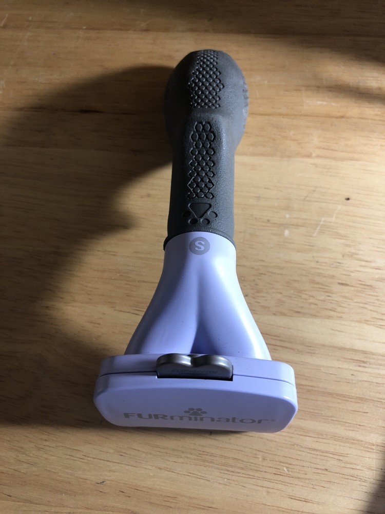 FURminator Undercoat Deshedding Tool For Small Cats