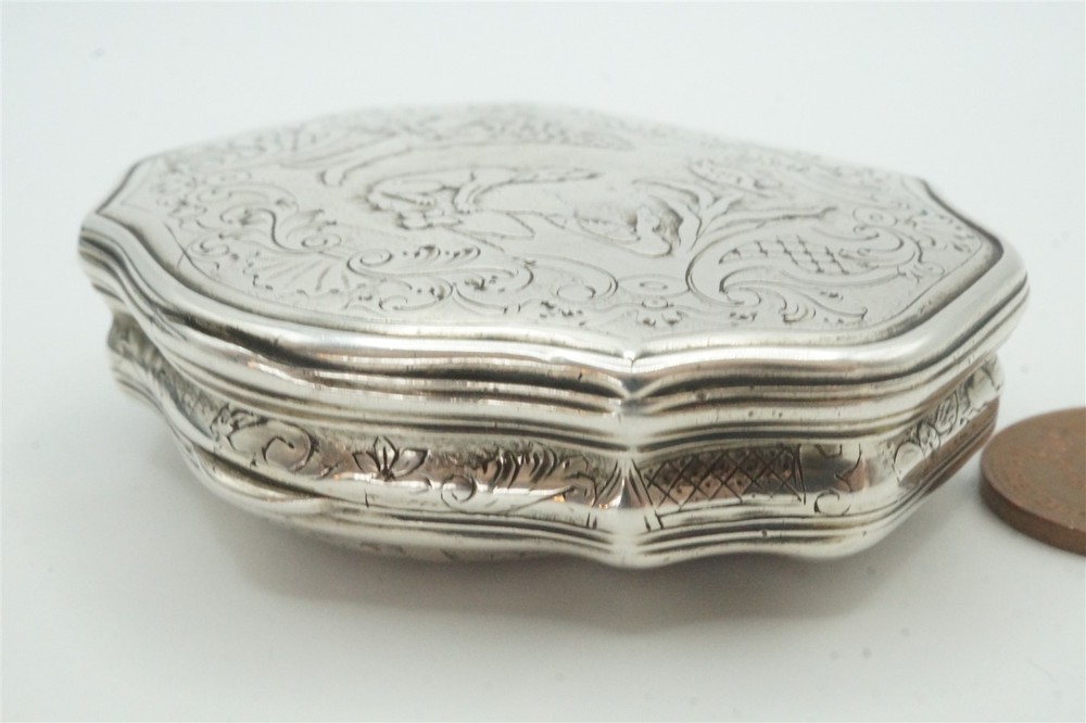 SOLID SILVER SNUFF BOX C1770 - ANTIQUE FINELY ENGRAVED DOG Etc.
