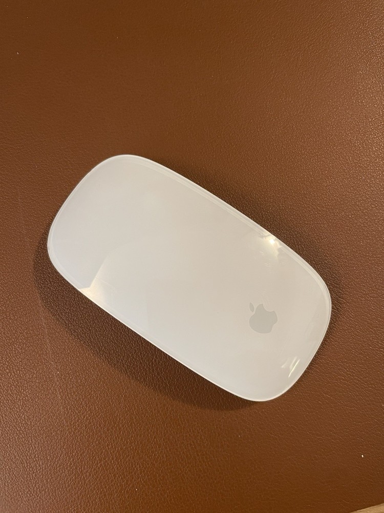 Apple Magic Mouse 2 Wireless Mouse - White (A1657)