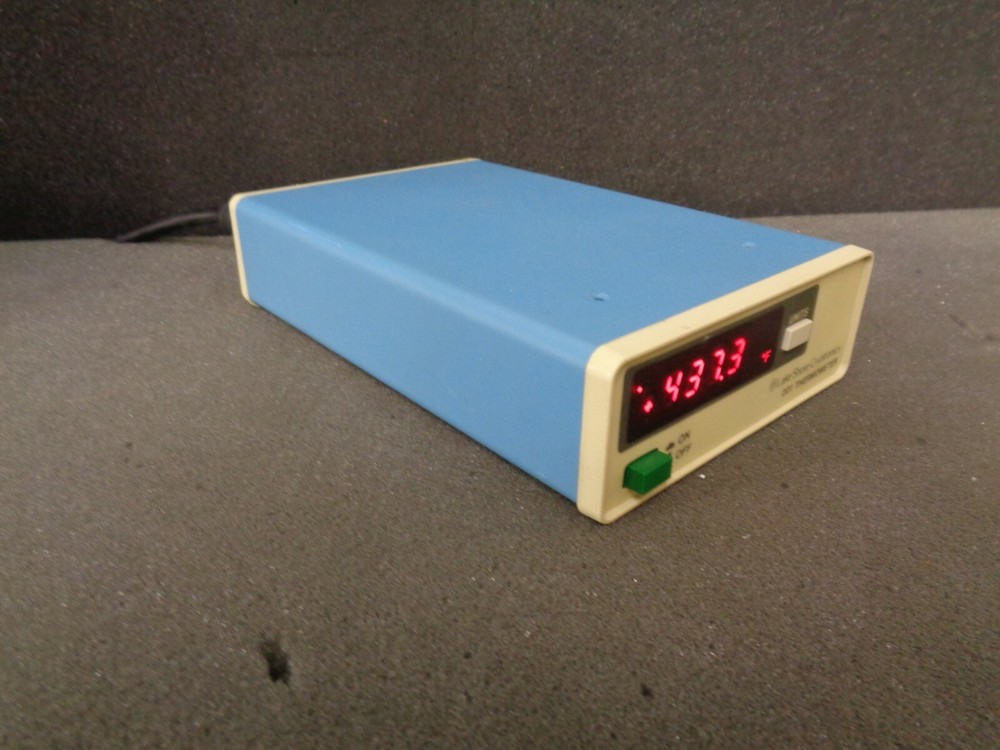 Lake Shore Cryotronics, Model 201 Digital Thermometer