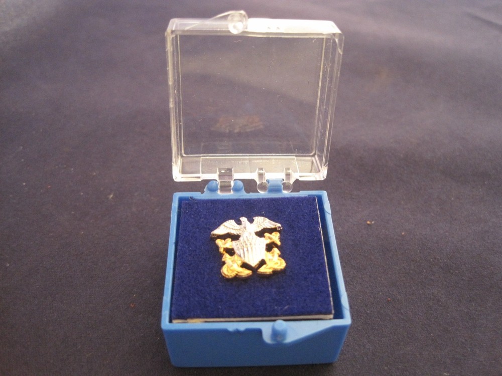 Military Pin Navy w/ Plastic Box
