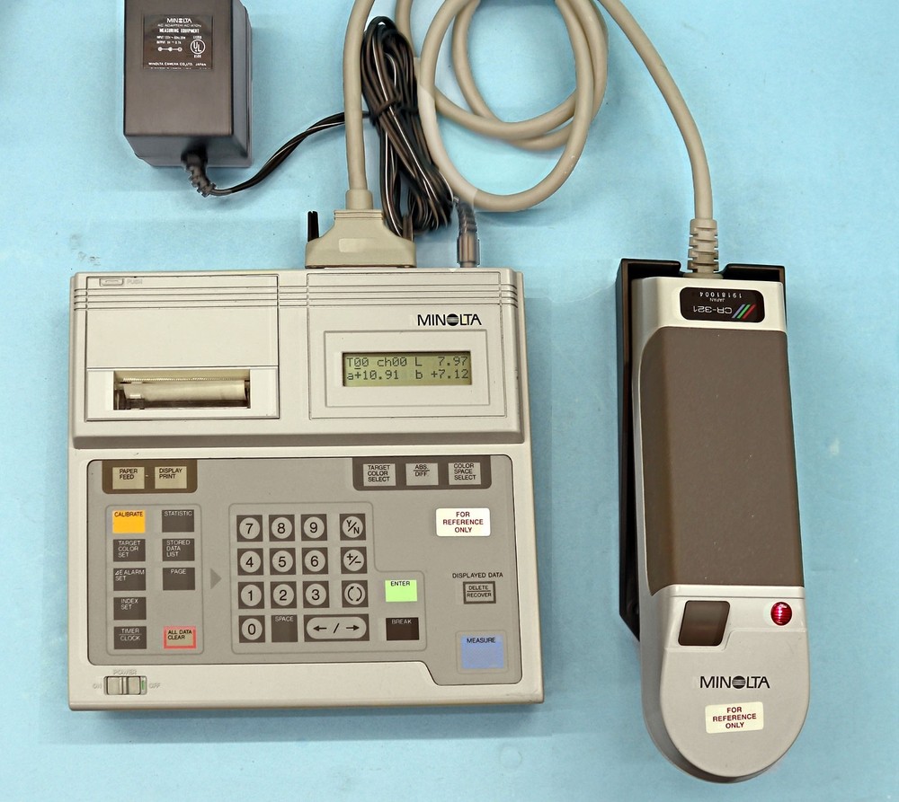 Konica Minolta CR-321 Chroma Meter & DP-301 Data Processor, Manual, Case