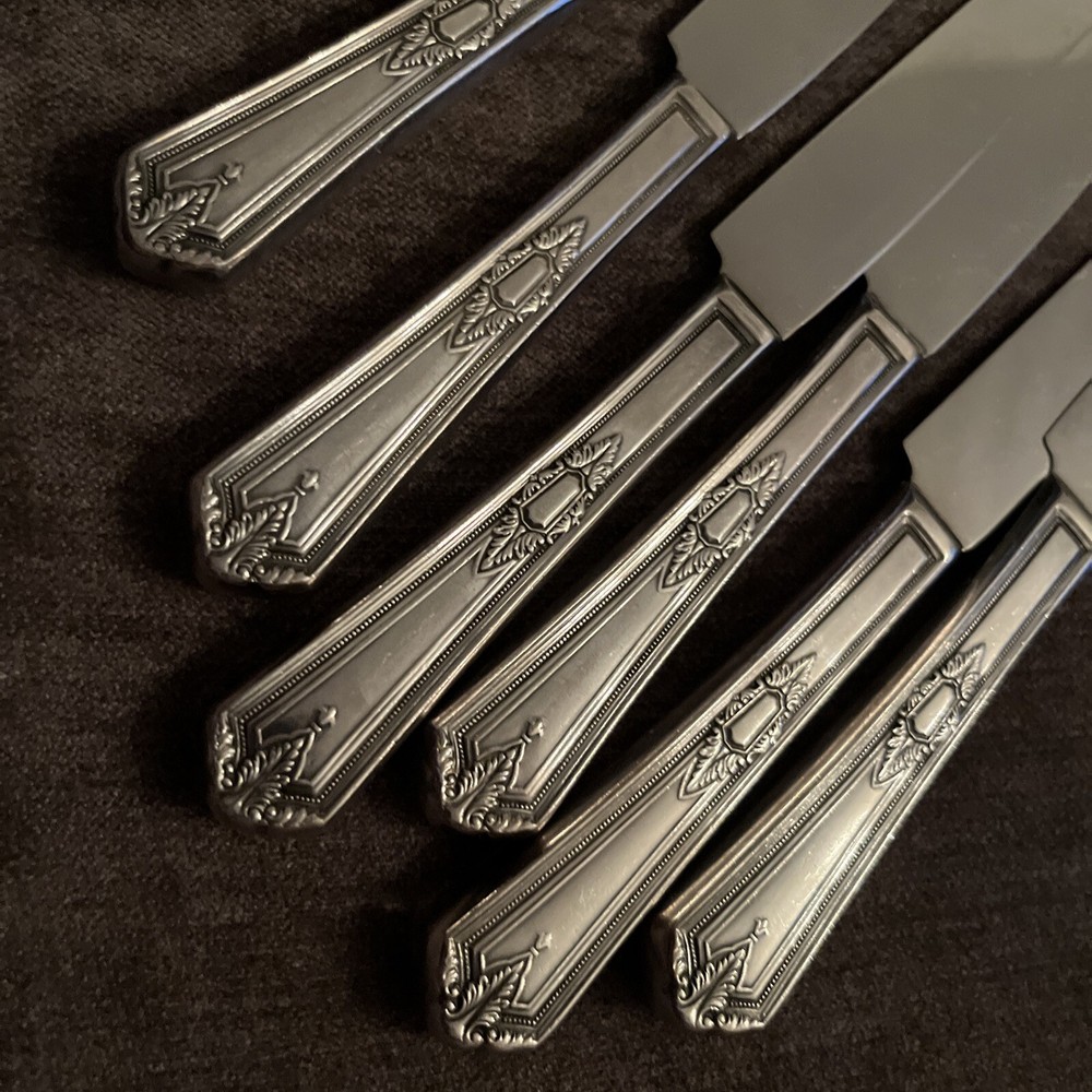 2 R&B Rogers & Bros LYRIC Pattern Silverplate Flatware DINNER KNIVES 9”