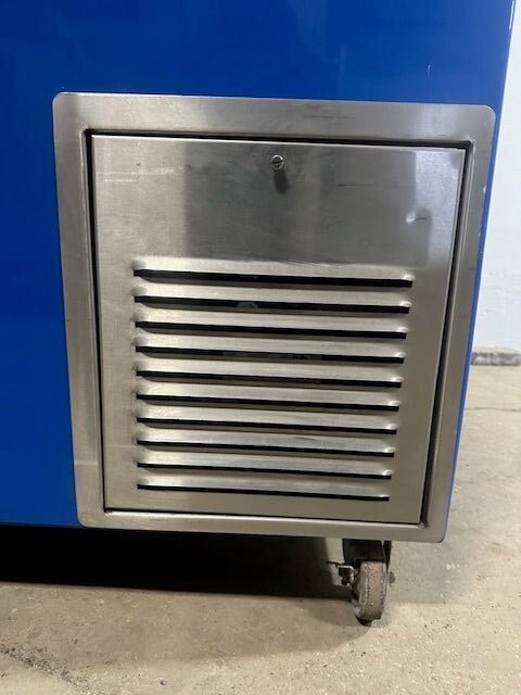 COLORPOINT REFRIGERATED 3 COMPARTMENT PREPACKAGED MILK STORAGE