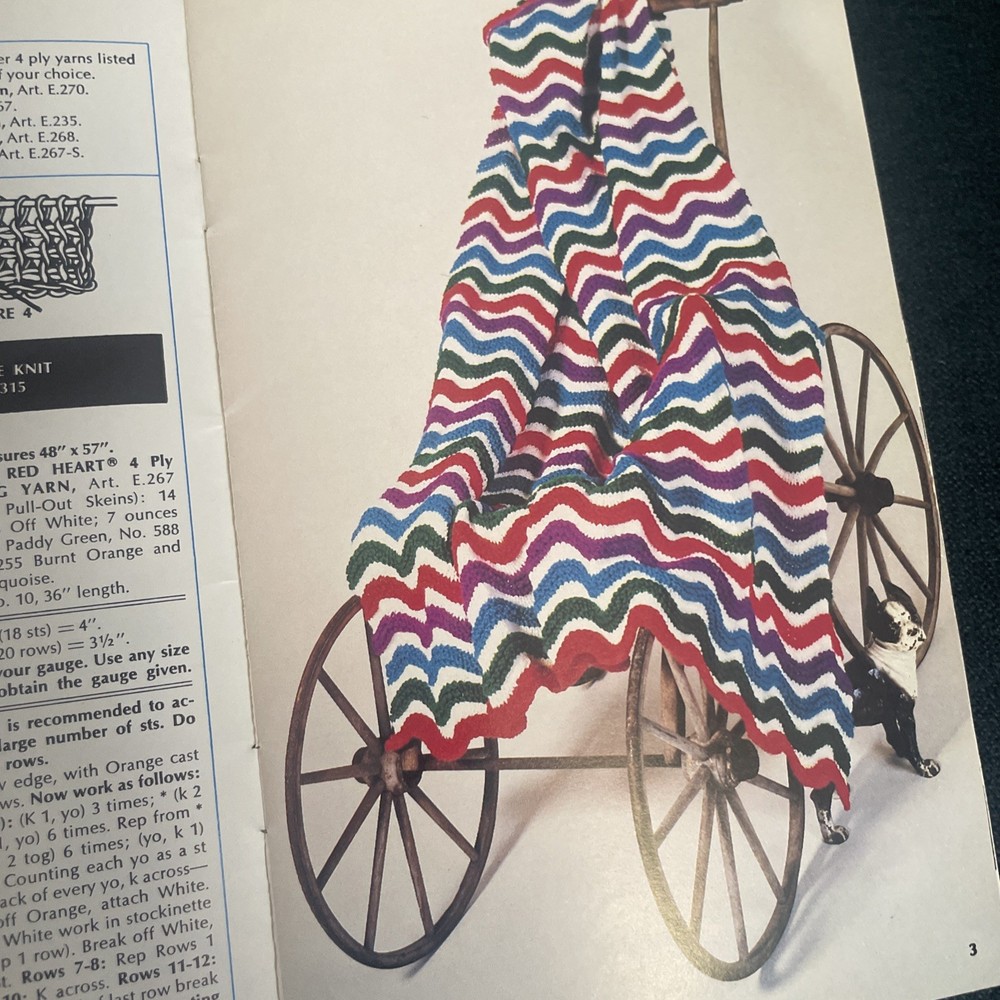 Vintage Lo Ran folding stand for holding patterns + 2 Crochet Pattern Booklets