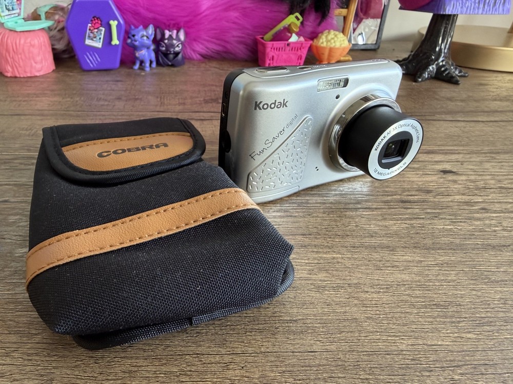 Kodak Fun Saver Digital FD3 12MP Camera - Compact Point & Shoot