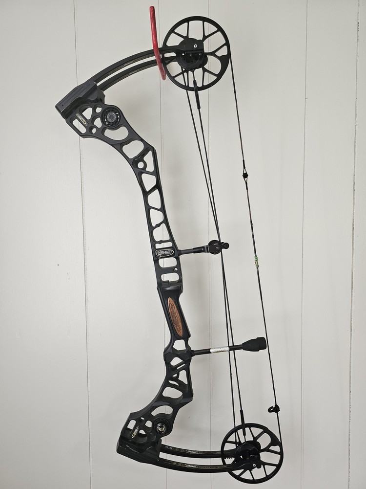 Mathews No Cam HTX Compound Bow