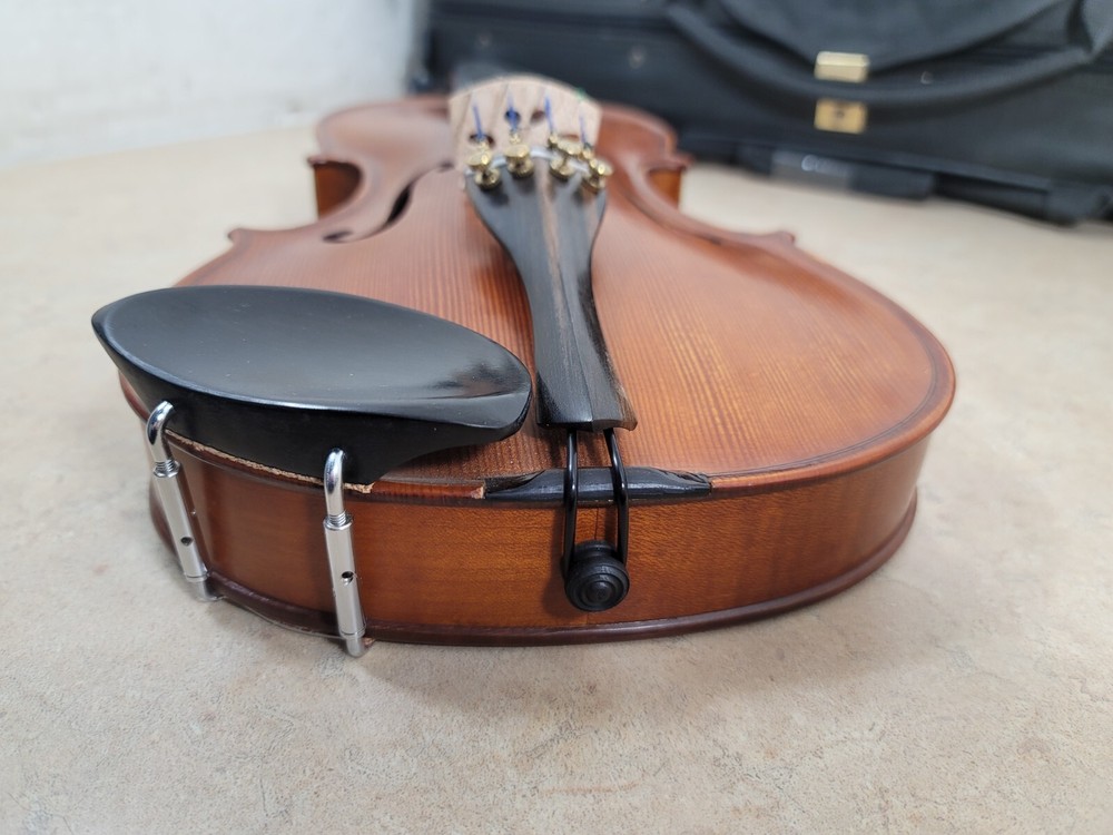 Gotthardt VSF by Stravari 4/4 Violin with Case