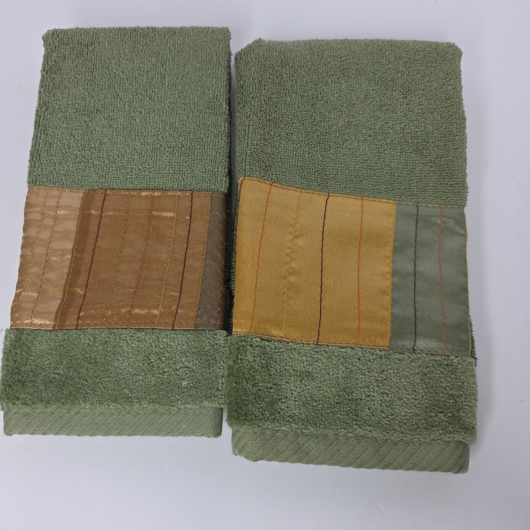 Springmaid Soft Touch Hand Towel Sage  Green Satin Embellishment Lot Of 2