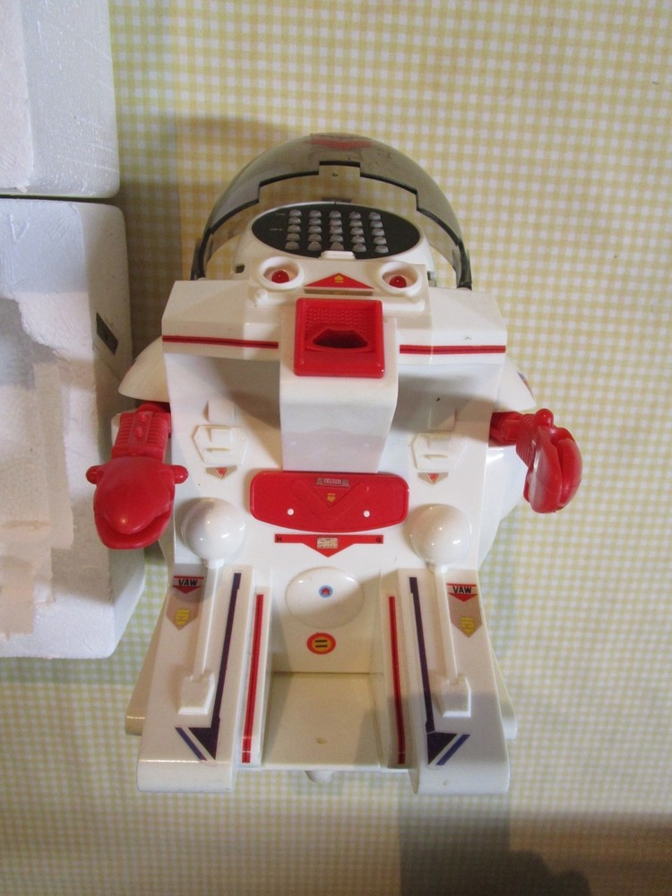 Axlon CR-300 COMPUROBOT III 3 Computerized, Programmable, Lights & Sounds CR300