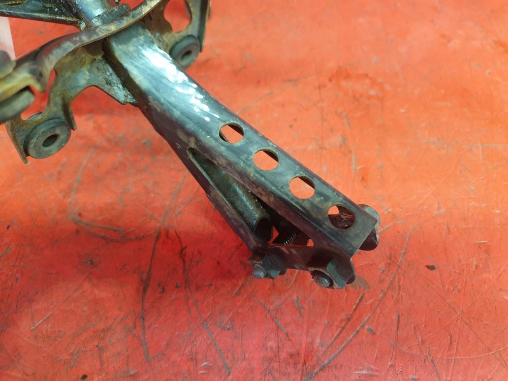 HONDA CBR900 HEADLIGHT BRACKET 2001