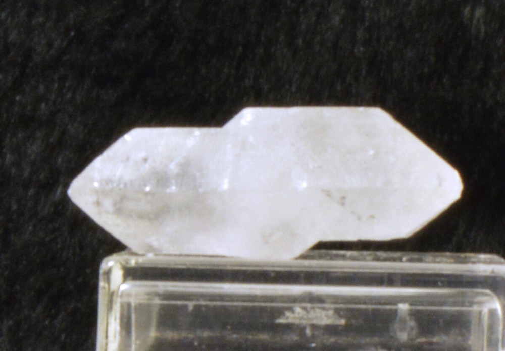 #2813 Quartz - China