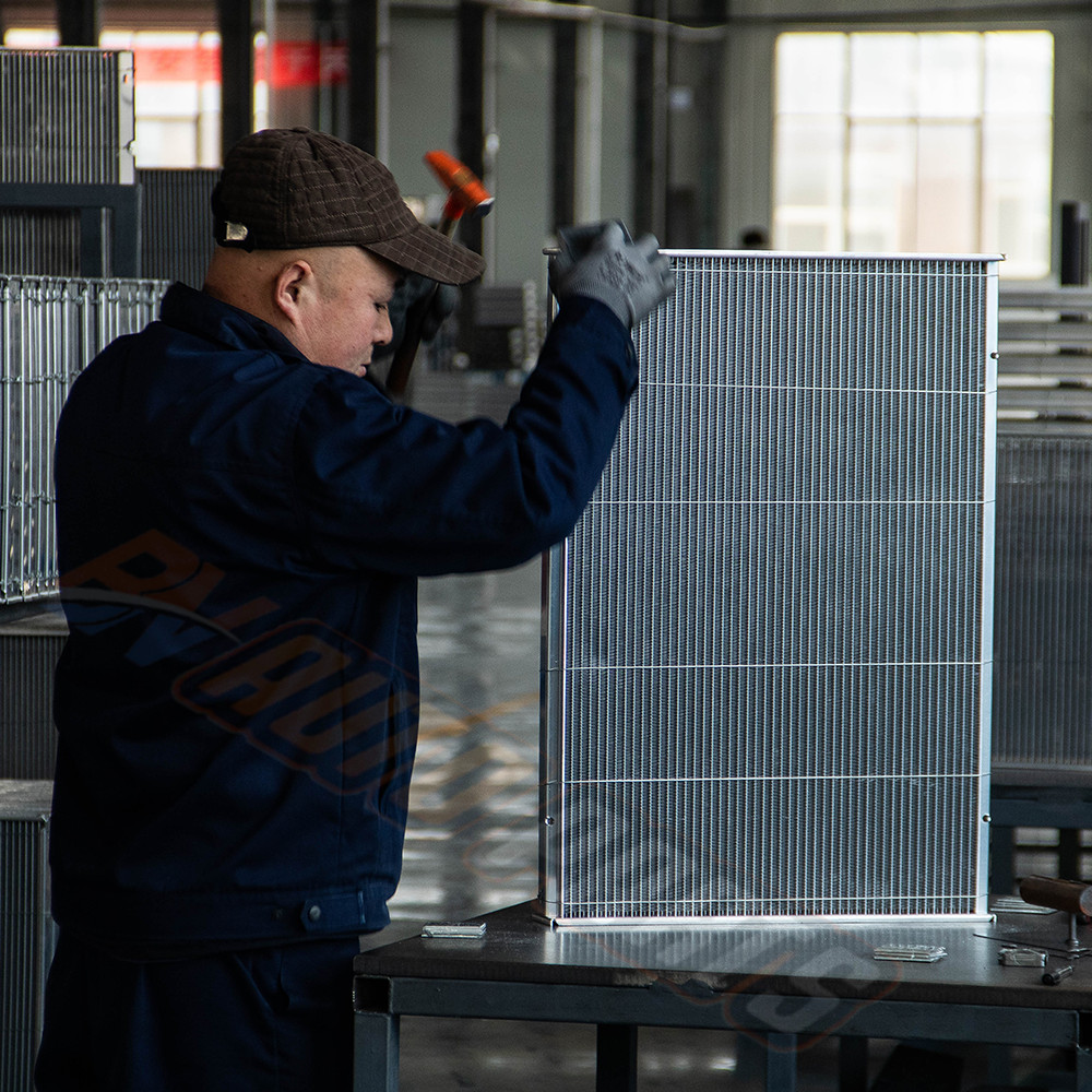 Aluminum 3 Row Radiator 162 For 78-88 G-Body Monte Carlo El Camino Regal Cutlass