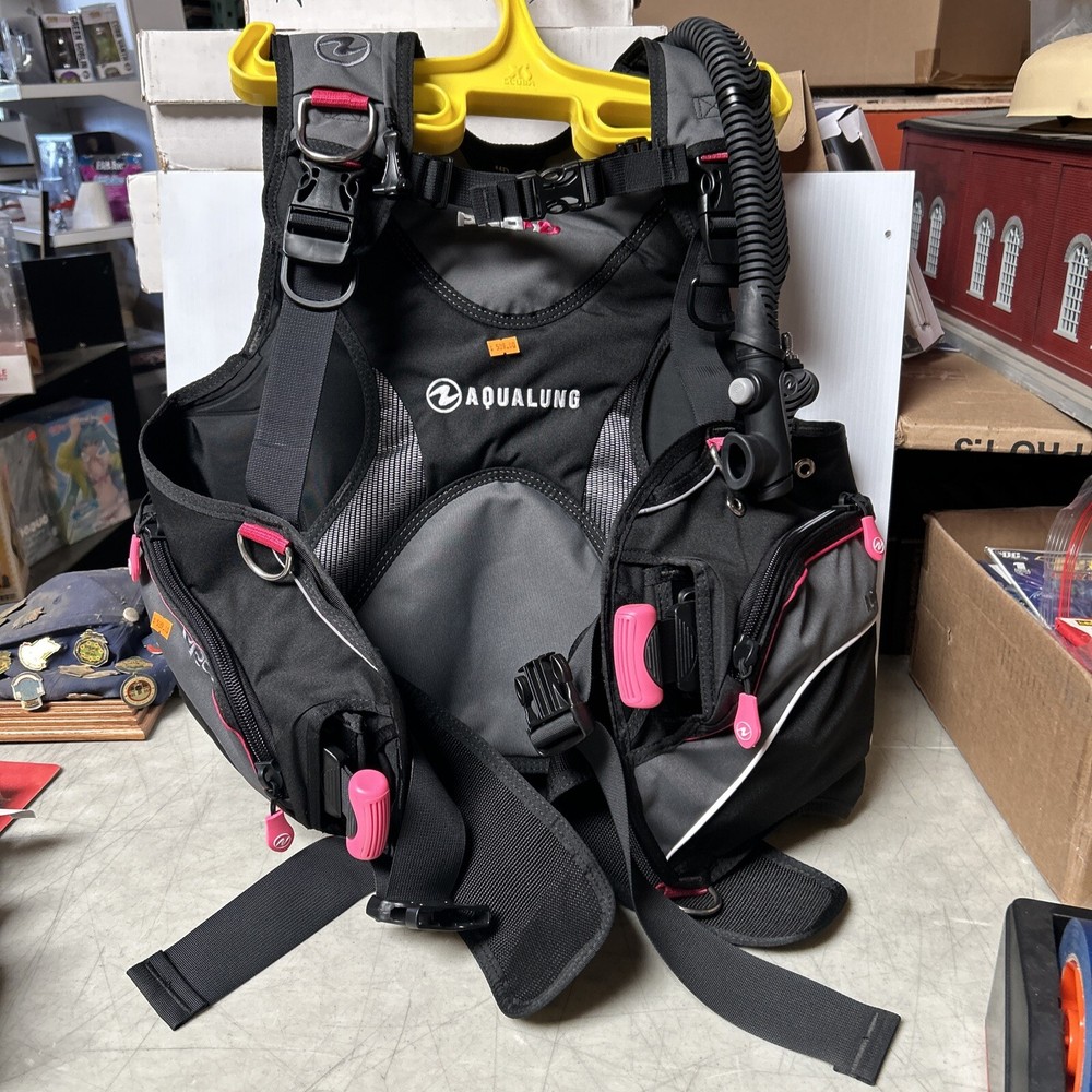 AquaLung Pro HD Womens BCD Black/Pink, Medium