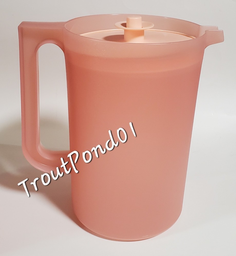 Tupperware Pitcher 2 Qt Push Button Lid Pastel Pink / Peach Full Handle
