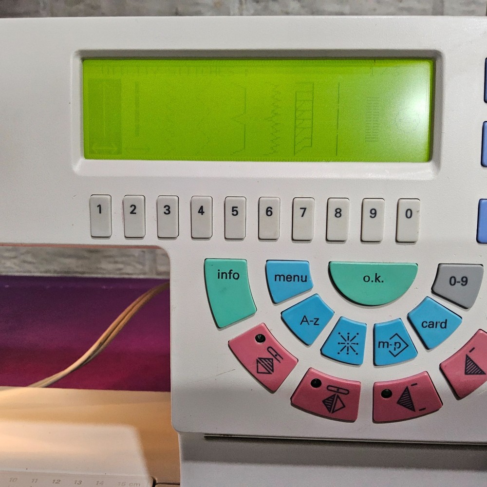 PFAFF Creative 7570 Sewing Embroidery Machine