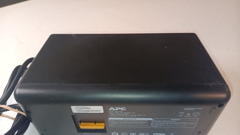 APC Back UPS 425 Battery Back Up + Surge Protector BE425M