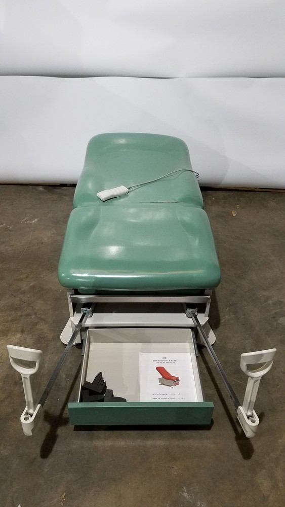 UMF 4070 Power Table With Hand Control