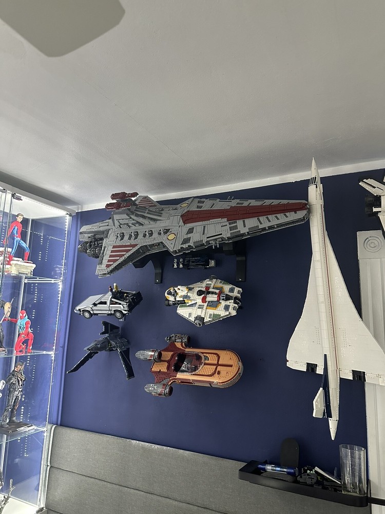 Wall Mount Display for Lego Star Wars UCS Venator