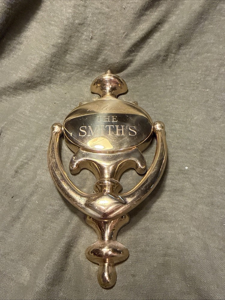 Vintage Brass - "The Smith's" - Last Name Door Knocker. Solid, Magnetic Back