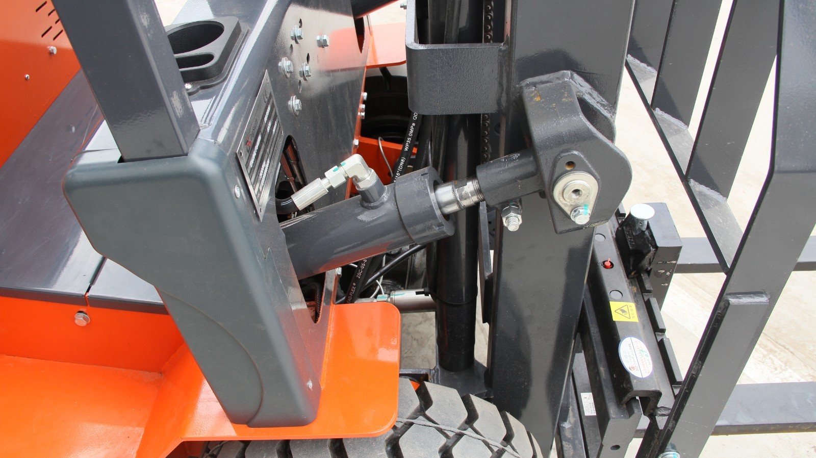 2.5Ton 5500lbs Electric Forklift W/60V 70Ah Charger Lead-acid battery Solid Tire