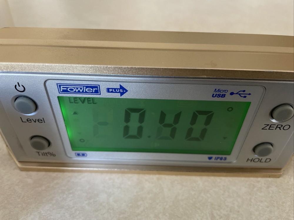 Fowler 6" IP65 Magnetic Digital Level Lighted Display